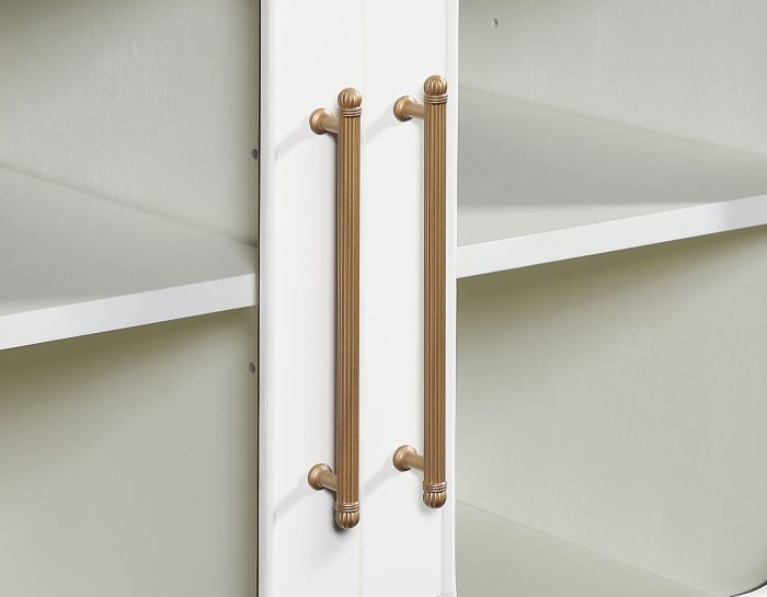 Preston Server, Ivory