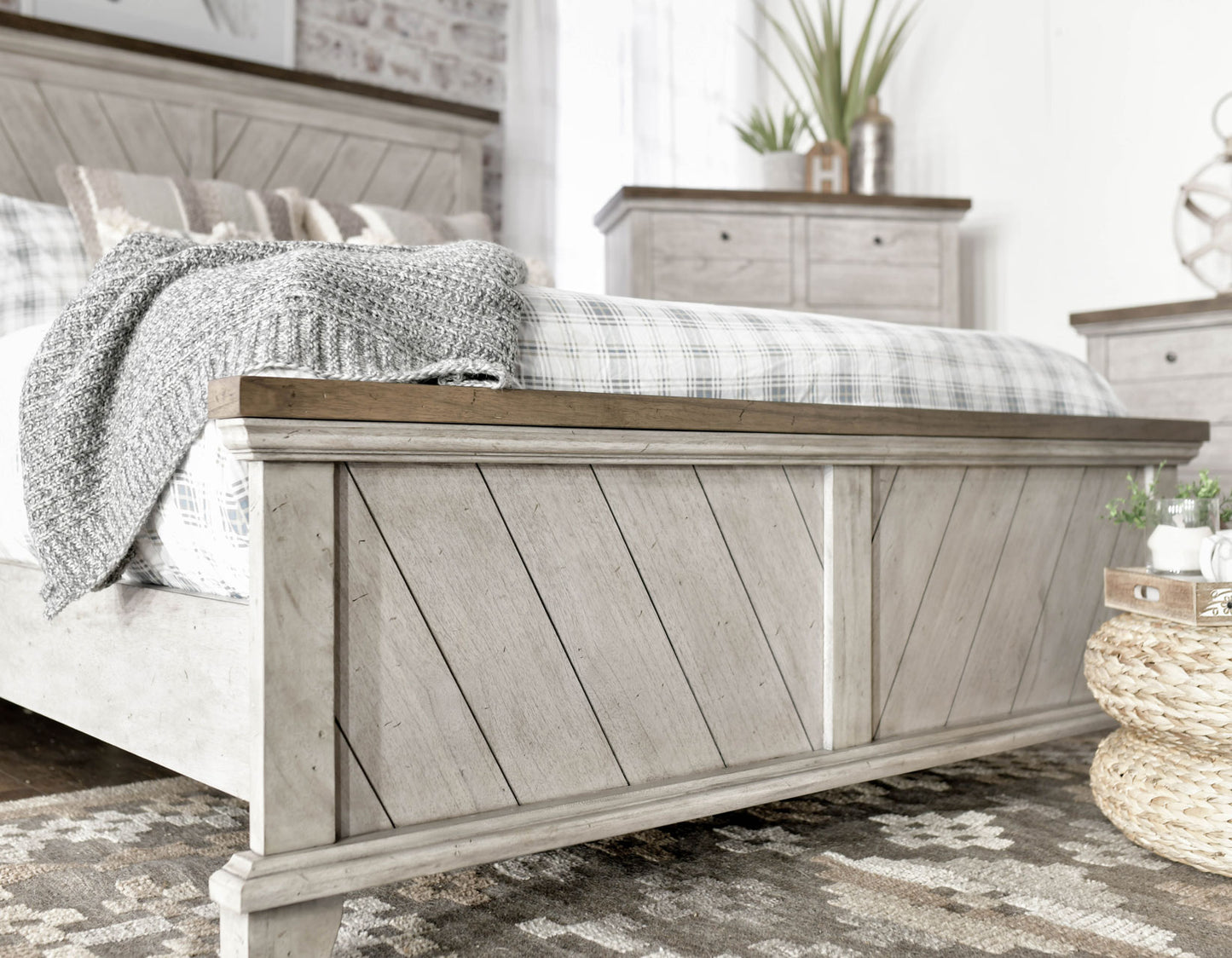 Bear Creek Bedroom Set